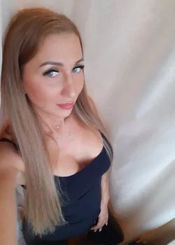 Аня